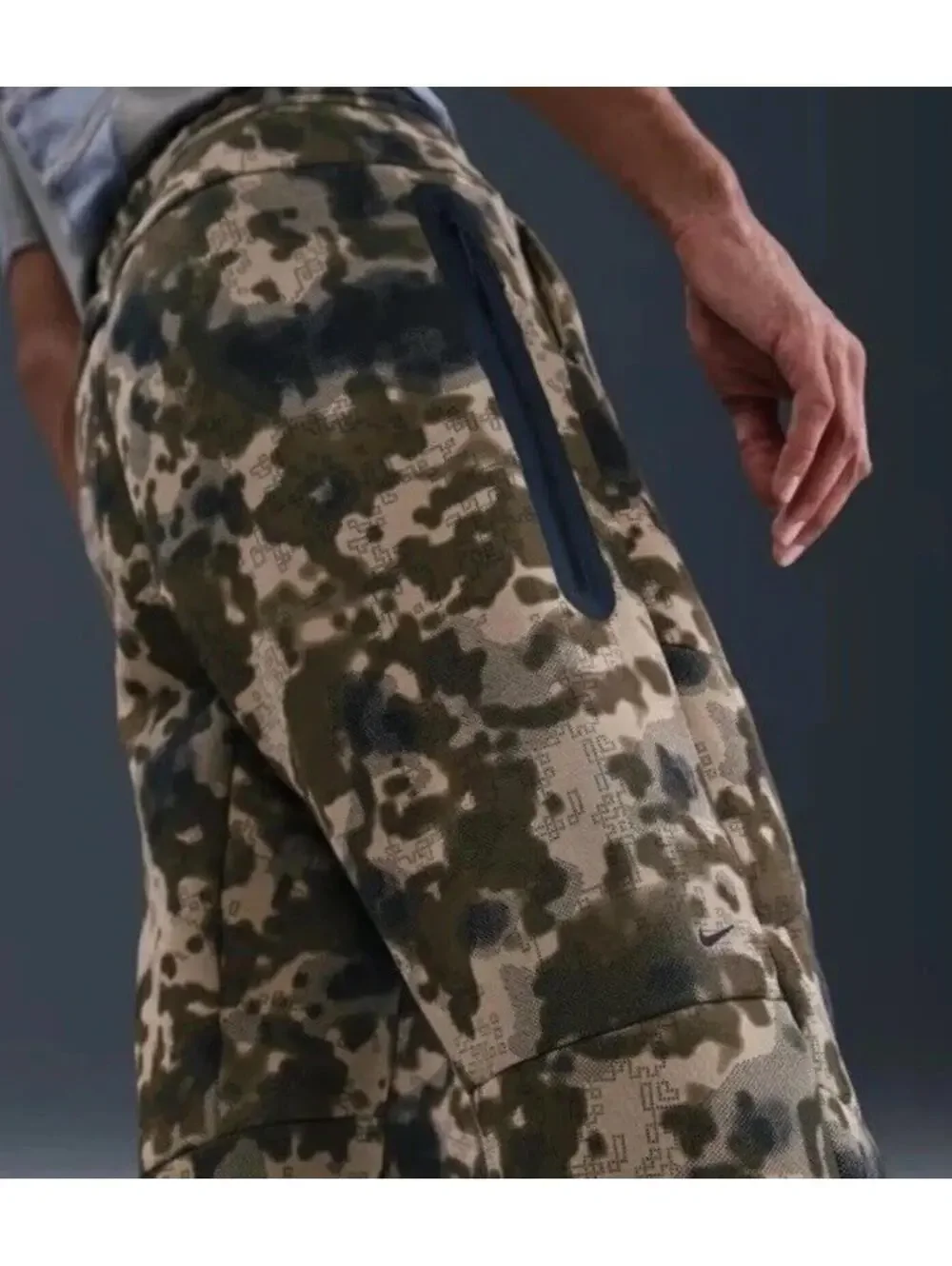 $280 Nike Sportswear Club Fleece Cargo Pants &Hoodie Men’s S  Green Camo II1324 - Picture 8 of 16
